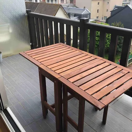 Lumineux Avec Acces Direct A La