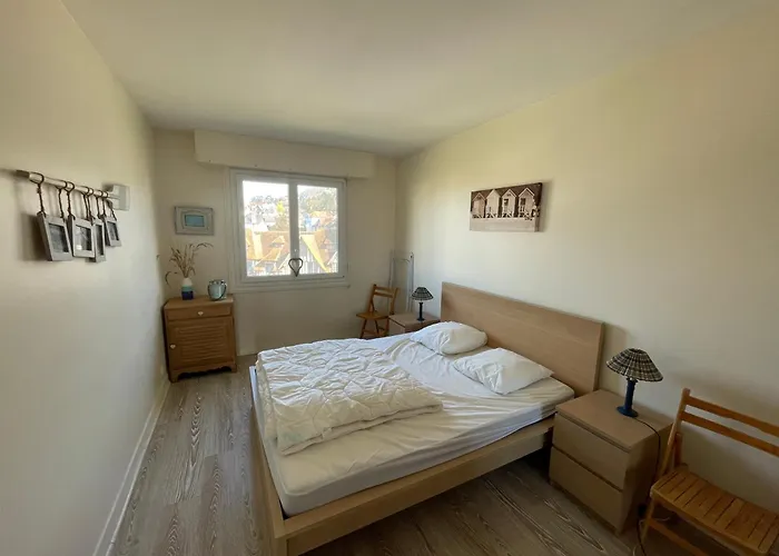 Lumineux Avec Acces Direct A La