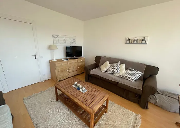 Apartment Lumineux Avec Acces Direct A La