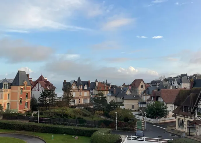 Lumineux Avec Acces Direct A La *