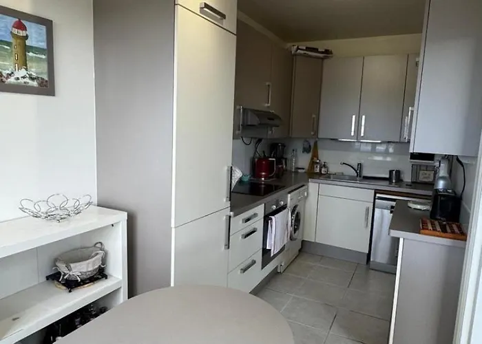 Lejlighed Lumineux Avec Acces Direct A La